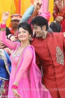 213442-ankita-lokhande-and-hiten-tejwani-performing-in-punar-vivah