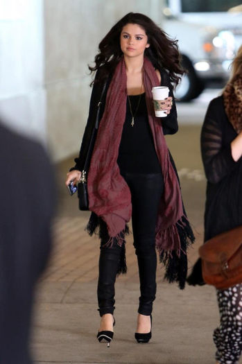15 - Arriving at a studio---05 April 2013