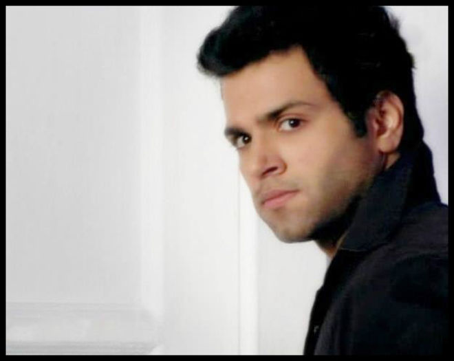 378910_237234783004033_1787243526_n