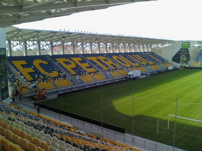 298856_223935367664379_1180395311_n