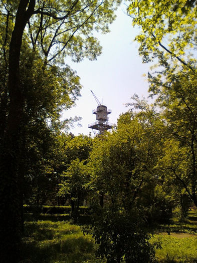Turnul de parasutism