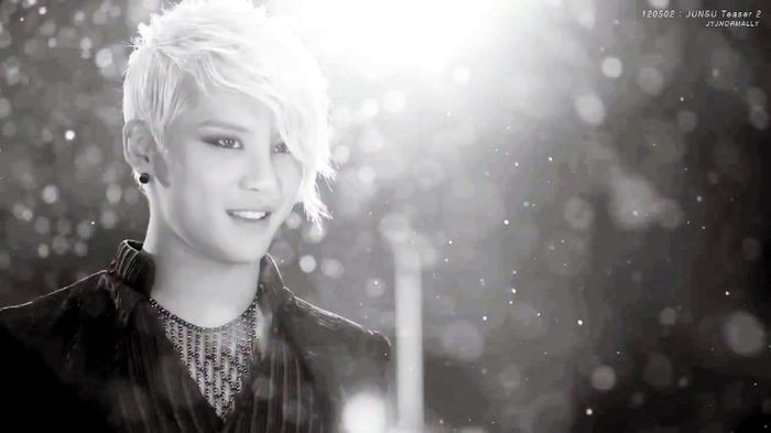 120504_js_tarantallegra_teaser_14 - D _ Junsu