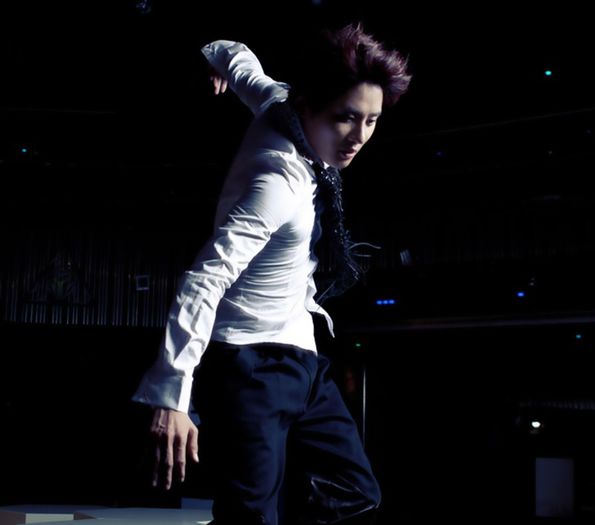 jyj_beginning_photobook-33 - D _ Junsu