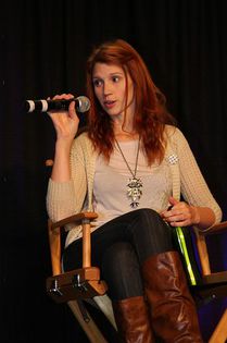 ♥Julie McNiven♥ - O_o Julie McNiven O_o