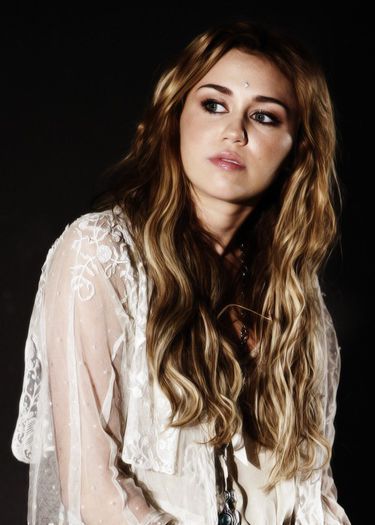 tumblr_ml00dkYhSA1ryf247o1_500_large