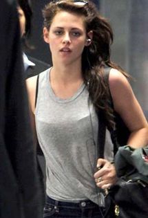 Lorett vei muri daca nu mananci vino si ne vei da si de gol!; Lorett vei muri daca nu mananci vino si ne vei da si de gol!
