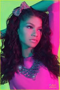 images890890 - Zendaya Coleman