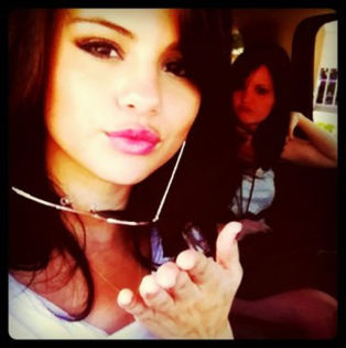  - a-Instagram_______________Selena