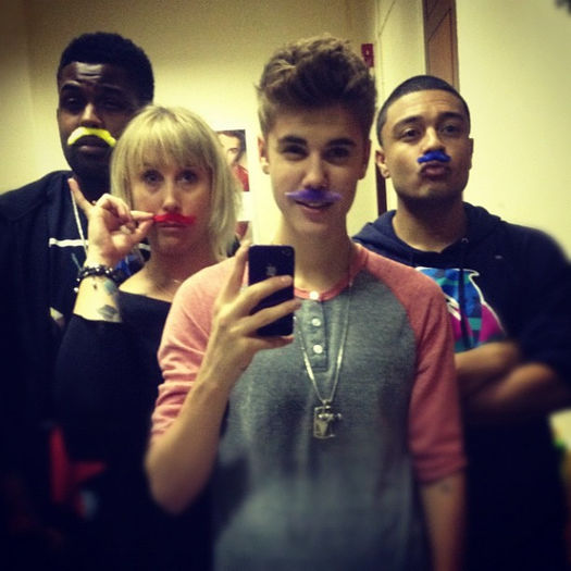 d8141daafd0b11e1806d22000a1cd142_7 - a-Instagram________________Justin