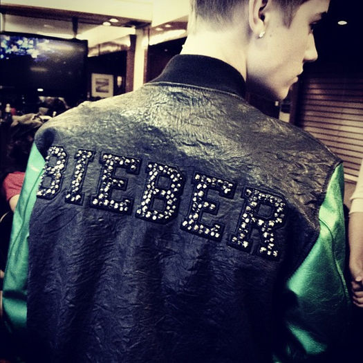 8d1aa06026c611e19896123138142014_7 - a-Instagram________________Justin