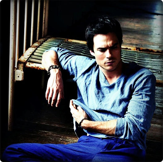 » damon™; nici acum nu ti`a trecut;_??[se uita la ea] - Episode - 08