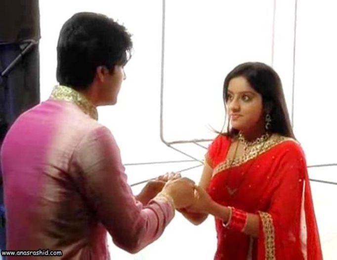 8 - qx-Deepika Singh