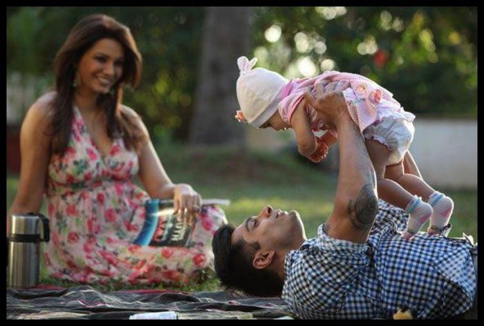 315073_264650263569377_162072087160529_828683_2027510039_n - Karan Singh Grover