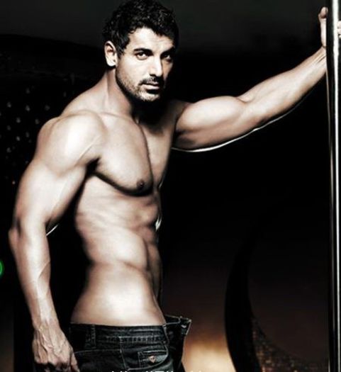 john-abraham-hotbody-photo