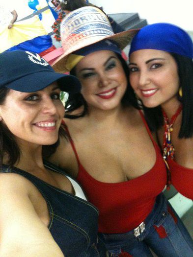 389210_307431636016403_1032129876_n