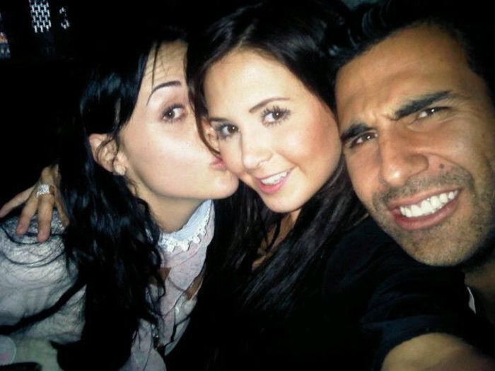 271067_159234354149992_6562291_n