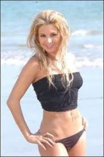 299988_262266823795641_1502883285_n