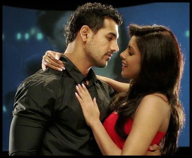 426112_305698552822841_1319277763_n - John Abraham 2