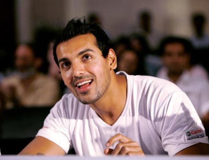 529012_328784347239744_957516419_n - John Abraham 2