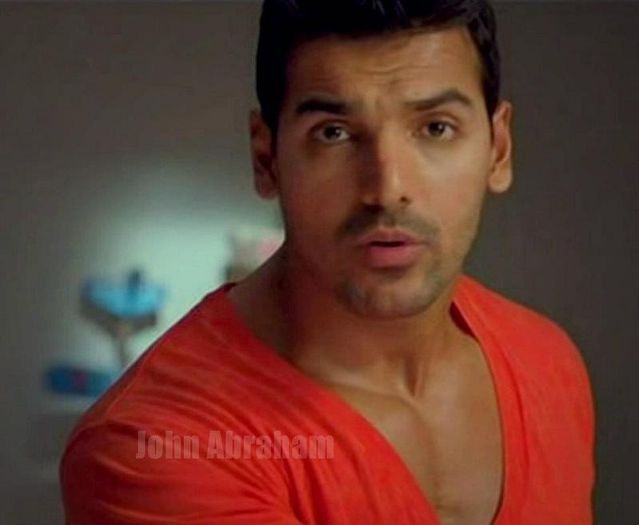 529151_342430169149679_112966643_n - John Abraham 2