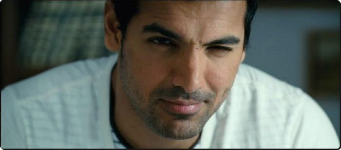 536893_328784183906427_900568453_n - John Abraham 2