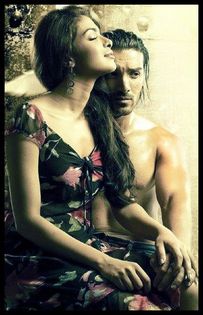 552057_327172364008793_226509910_n - John Abraham 2