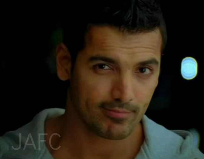 561273_354636794595683_10650358_n - John Abraham 2