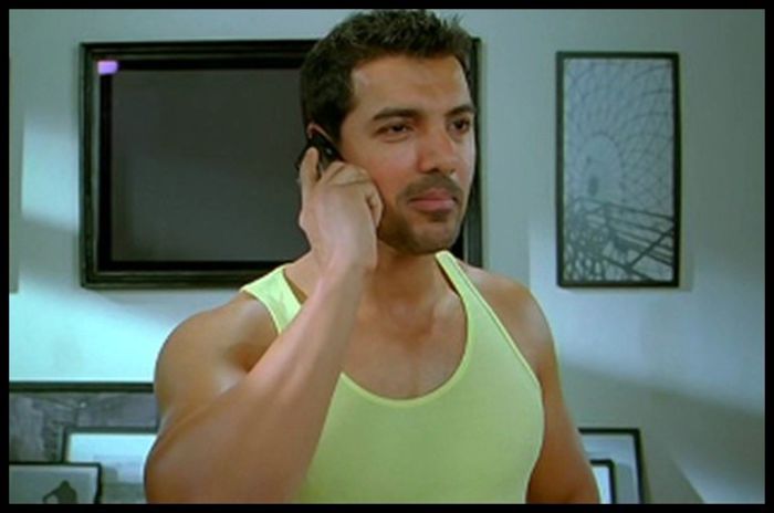 macaronaru la tlf - John Abraham 2