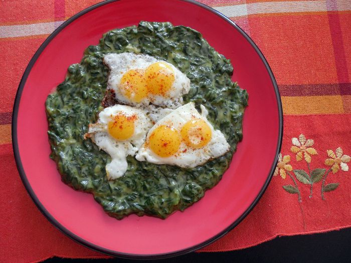 Spanac cu oua de prepelita