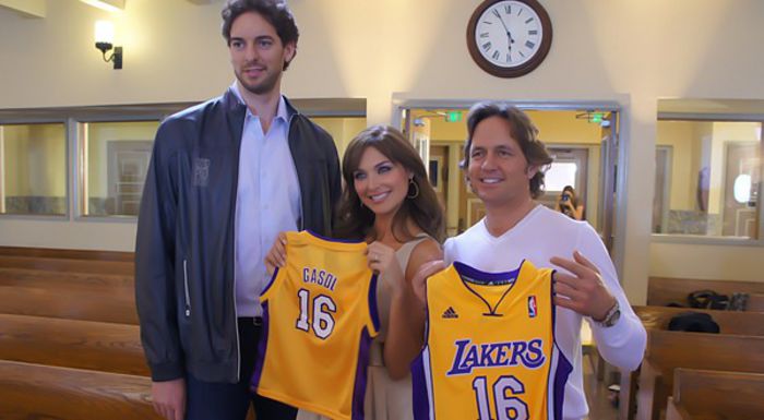 1308901799445 - Guy Ecker
