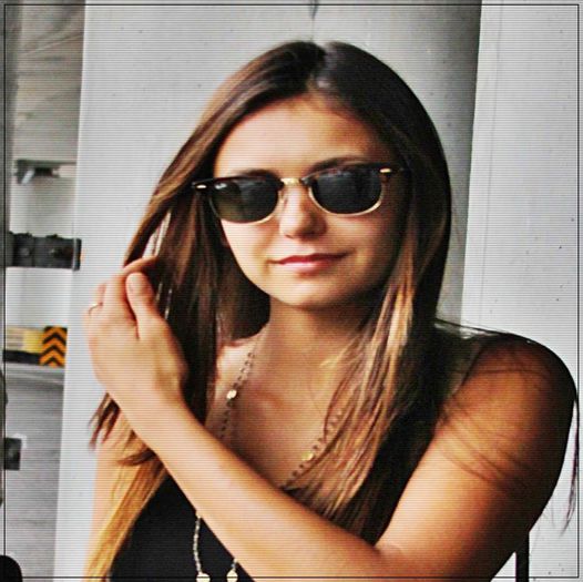 ;; *intrand* In sfarsit ti-am gasit apartamentul ..