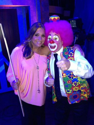 528284_421035634648680_517848996_n