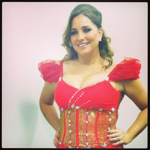 582281_433340680084842_216864181_n