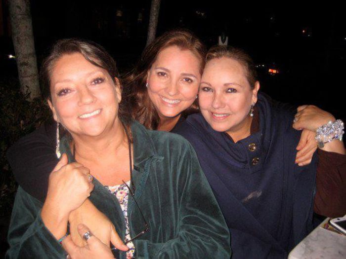 301434_281759208520806_2043707956_n