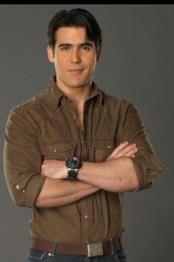 385379_10150971094141769_1950363313_n