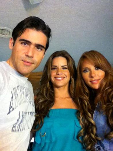 229893_10150863619496769_971997134_n