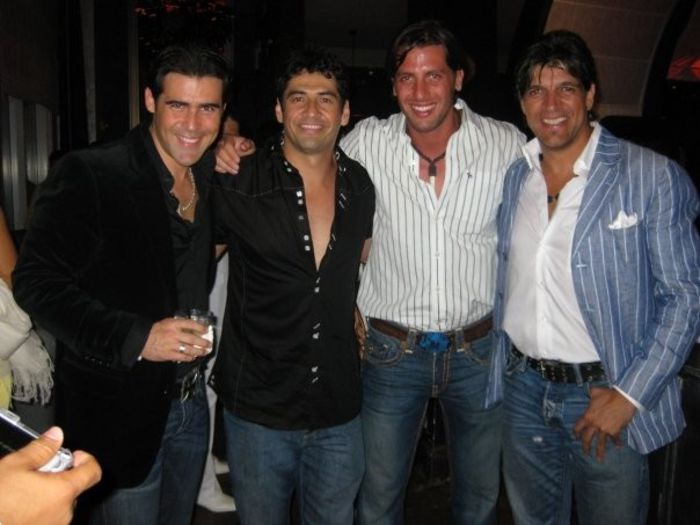 5610_136155006768_8104895_n - Jose Guillermo Cortines
