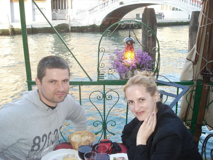 eu si sotia mea la Venetia