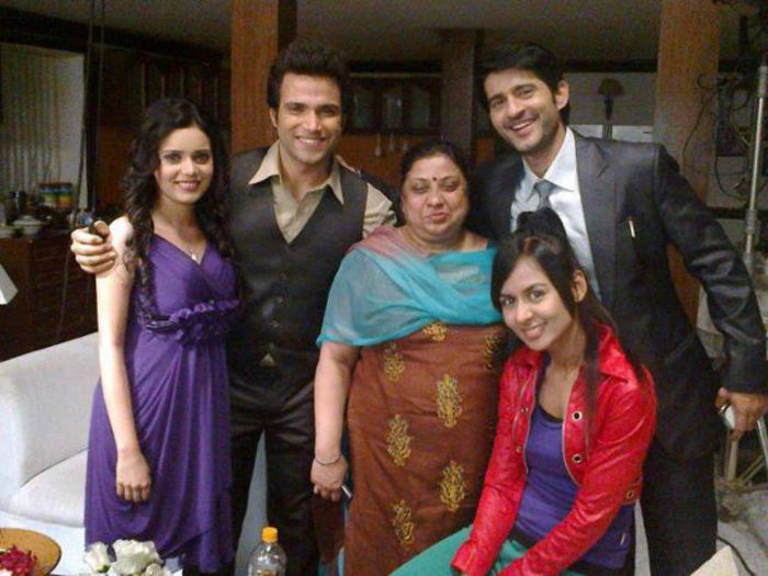 564383_454875437923165_1888621251_n - manav2_fiicele archanei_familia