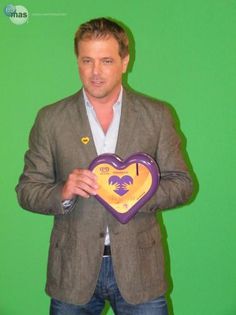 314754_243254115713677_1382681_n