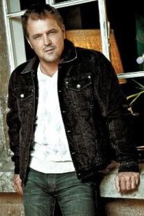 421319_344458015593286_1199494815_n