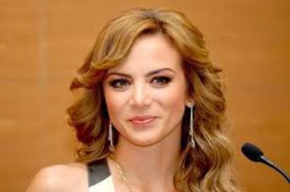 descărcare (13) - Silvia Navarro