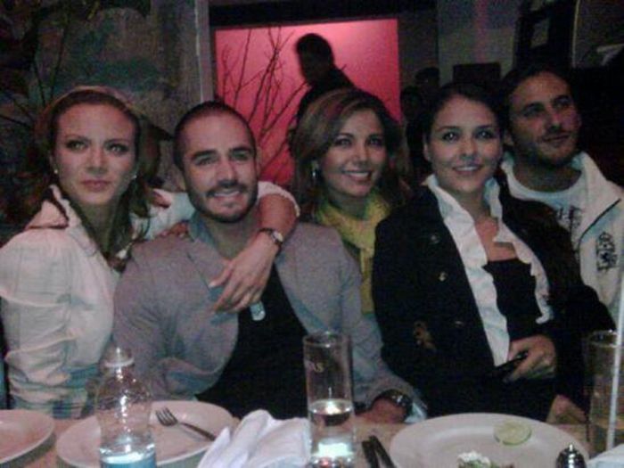 34033_410302842279_4863229_n