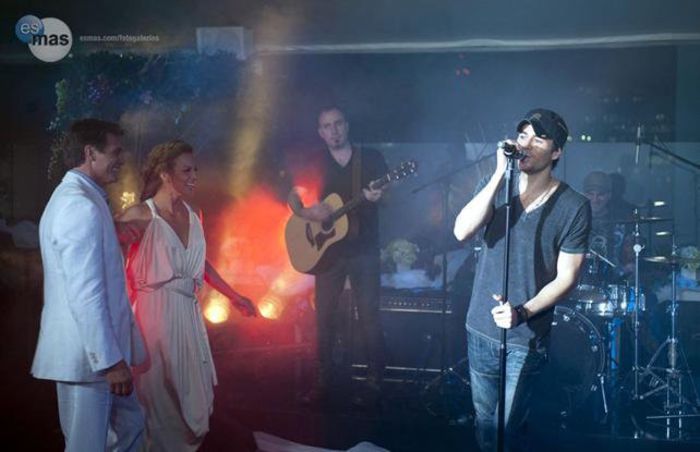 40379_425347912279_356792_n