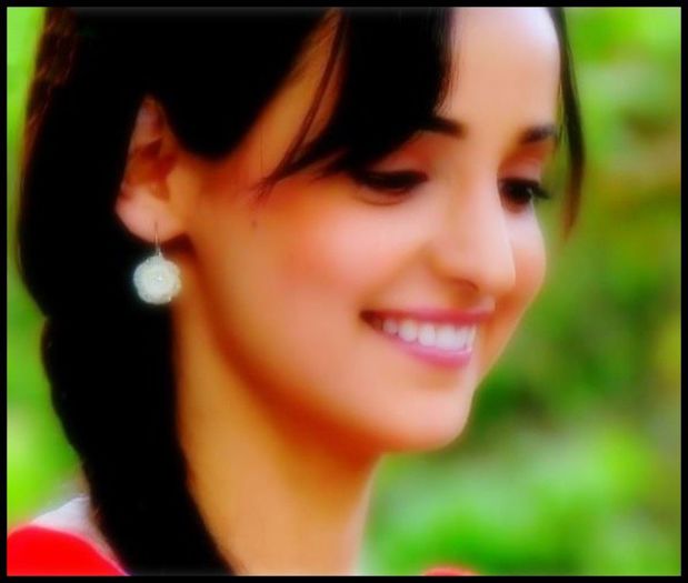 561455_458789684190091_1286638128_n - Sanaya Irani