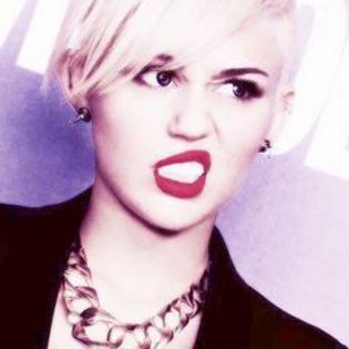 day 40 → own escapethiscrowd - imperfections equal beauty