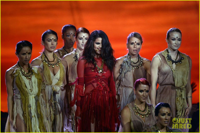 6 - Come and Get It MTV Movie Awards---14 April 2013