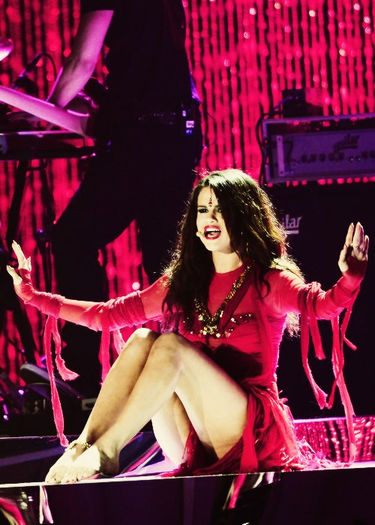 15 - Come and Get It MTV Movie Awards---14 April 2013