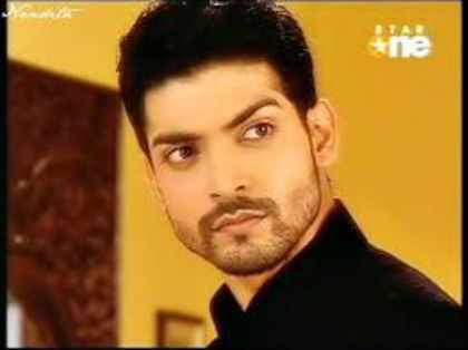 (MK se intoarce catre ea)Nu stii la ce ma refer,nu?