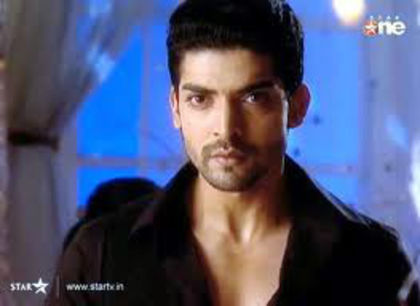 ..Atunci,nu voi face nimic.Insa..trb sa stii ca el nu va..sta degeaba.Va incerca sa...